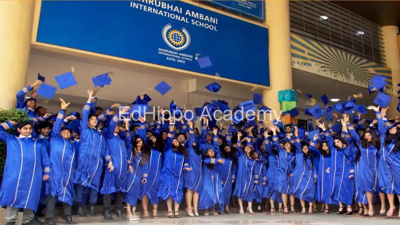 IMAGES[carouselImage].al