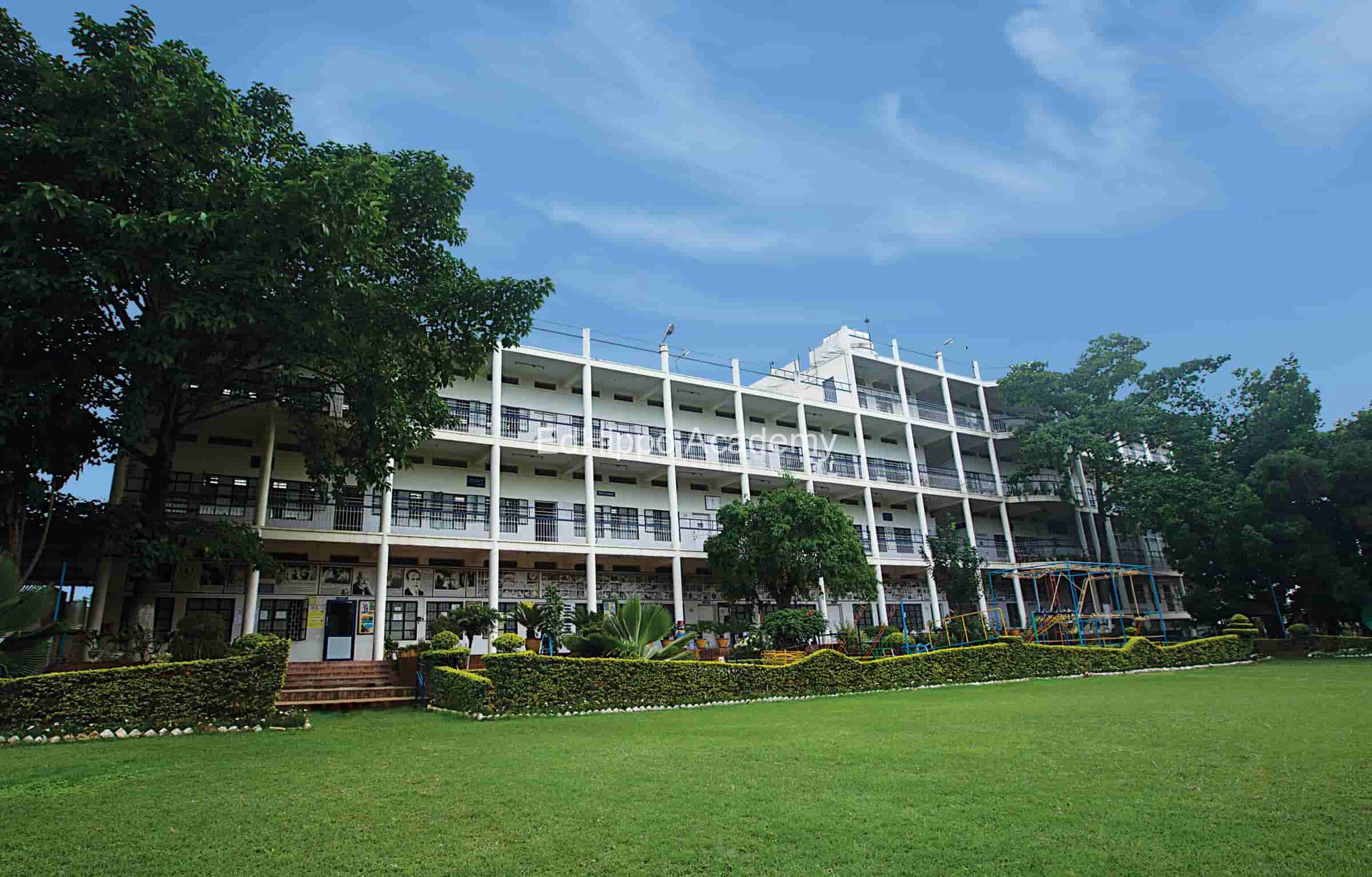 Sri Vani Public School - Image 2