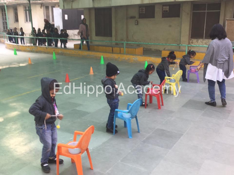 IMAGES[carouselImage].al