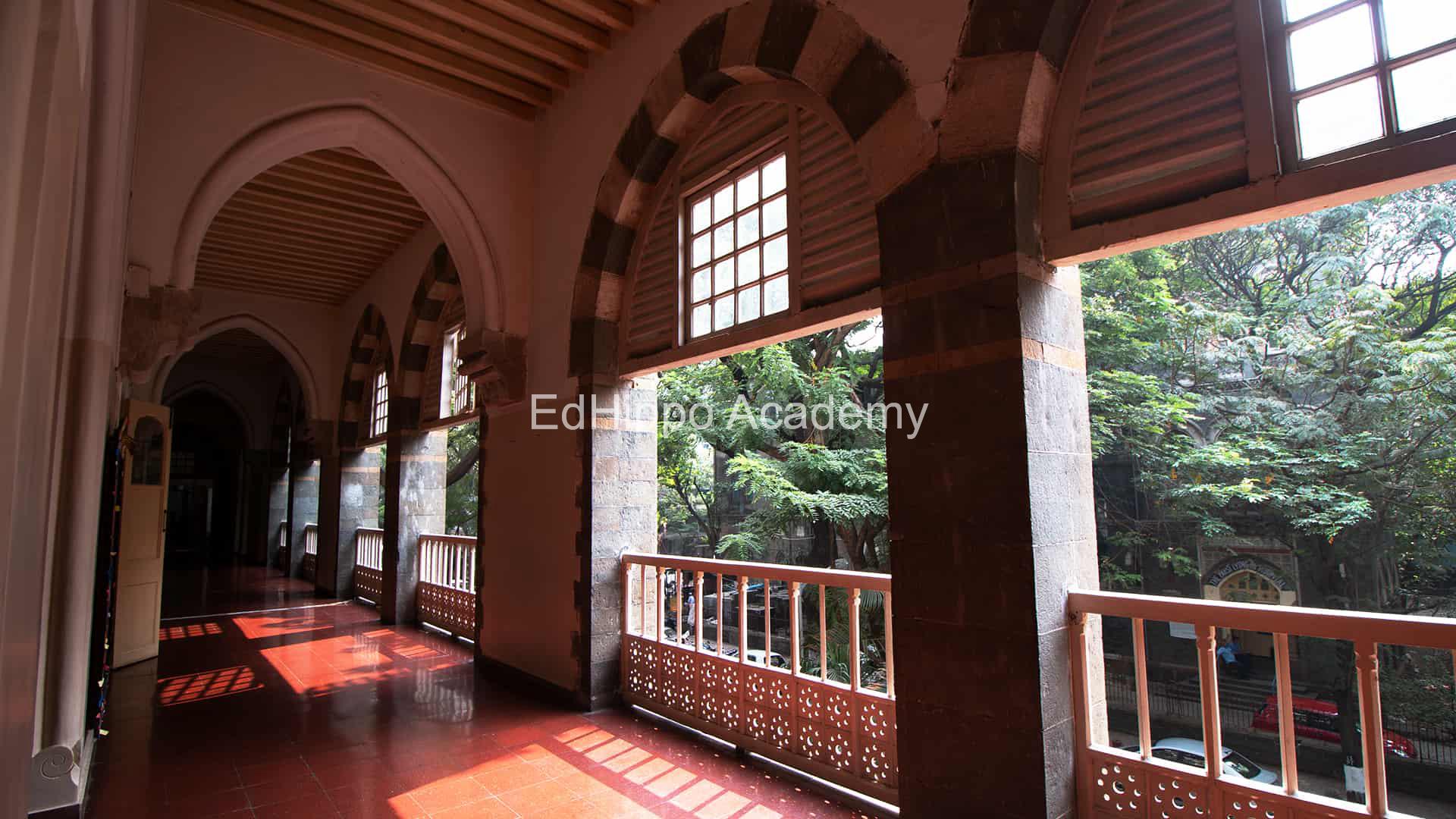 IMAGES[carouselImage].al