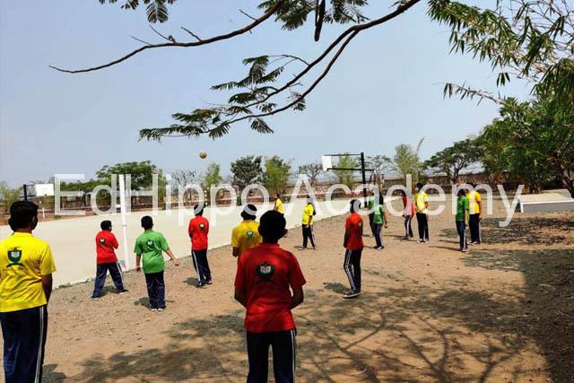 IMAGES[carouselImage].al