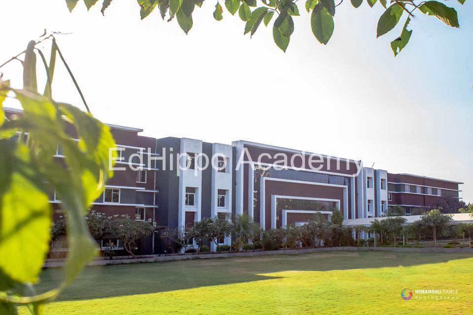 MEDI-CAPS INTERNATIONAL SCHOOL school photo | EdHippo Academy