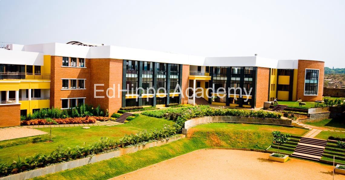 Sri Kumaran Public School - Image 4