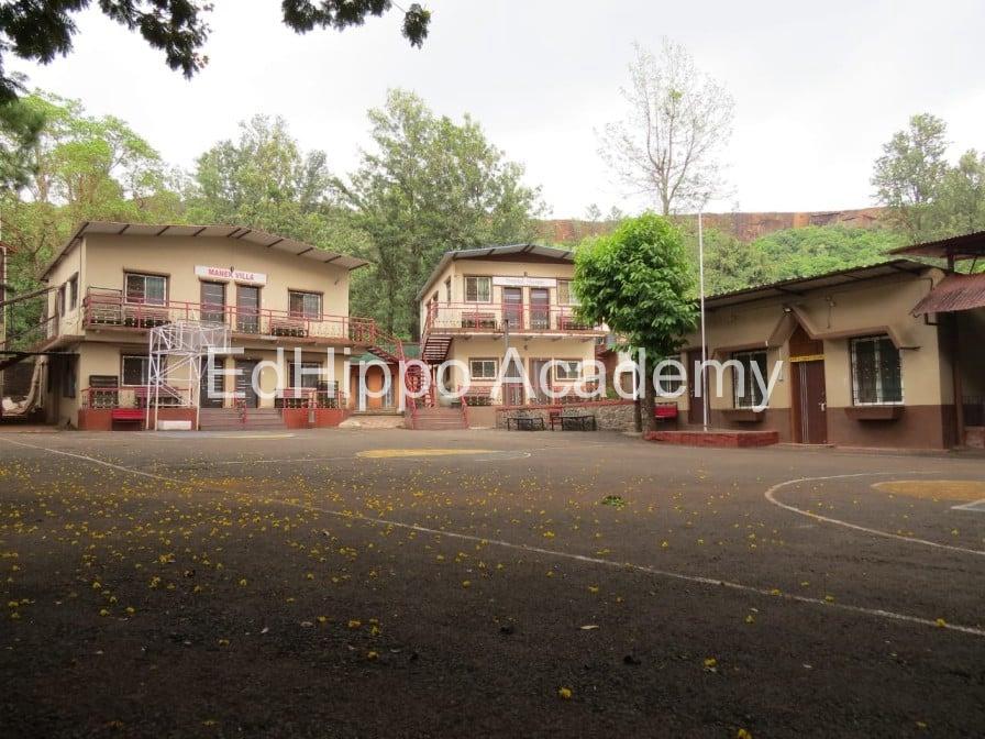 Silver Dale High School school photo | EdHippo Academy