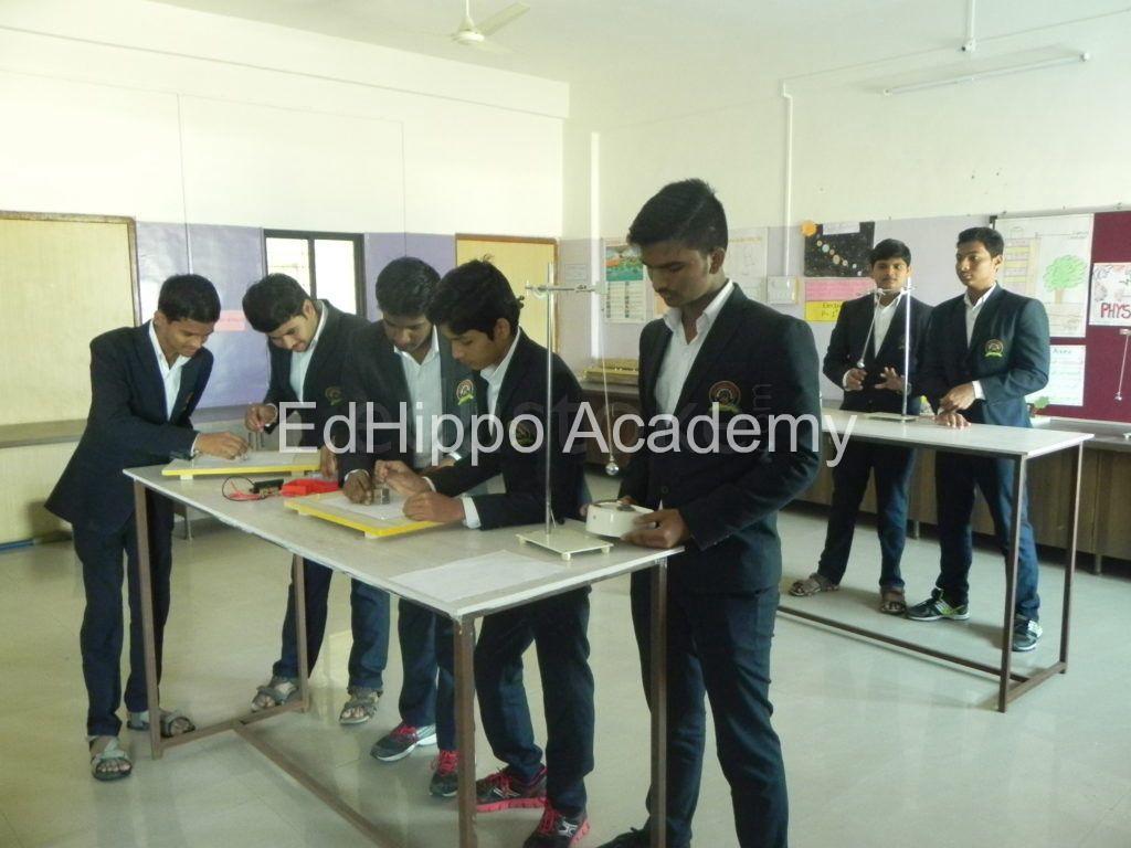 Dr.Kadam Gurukul, Indapur. school photo | EdHippo Academy