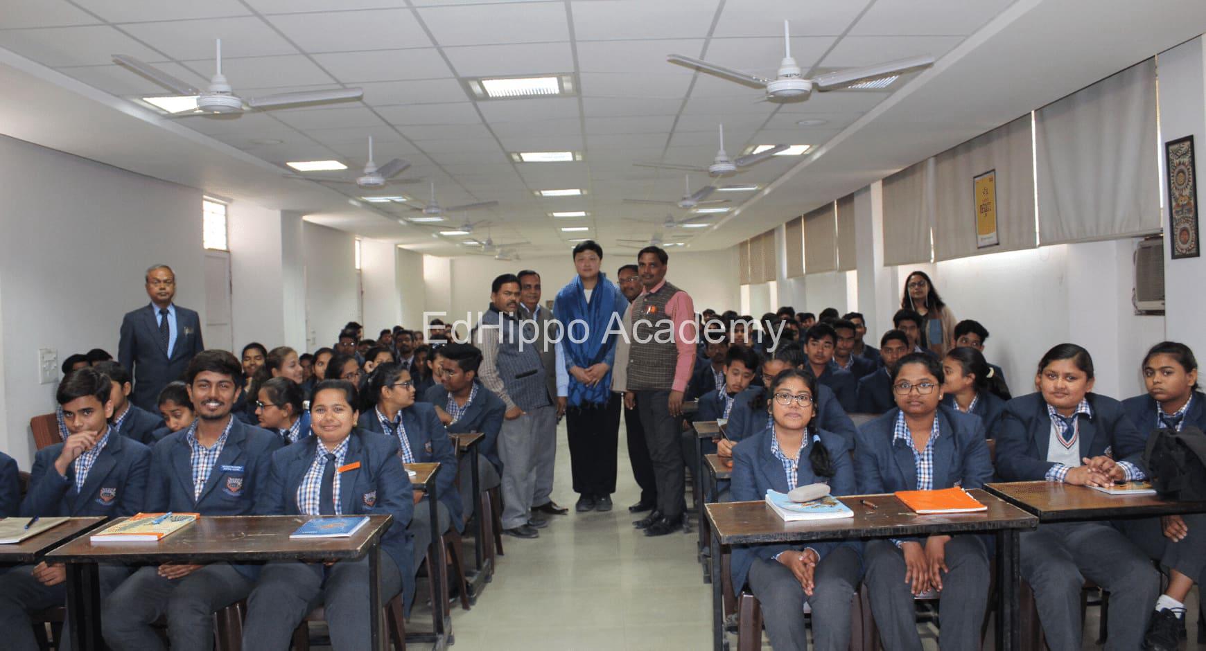 Col. Satsangi's Kiran Memorial Public School school photo | EdHippo Academy
